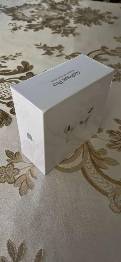 Apple AirPods Pro 2023