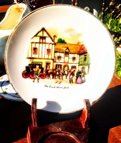 Collector Plates - Thumbnail 2