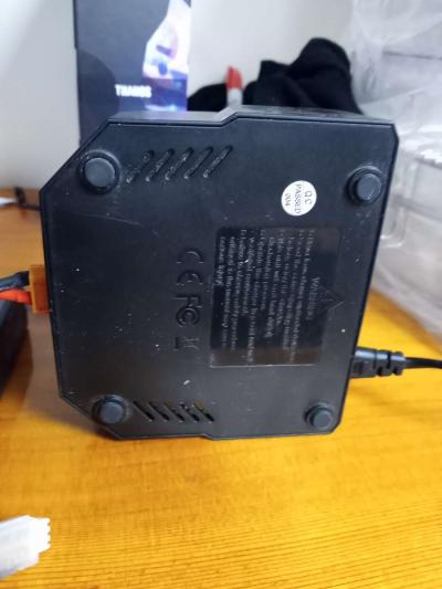 Redcat Hexfly Quick Charger Plus 3 Batteries Like New - Thumbnail 5