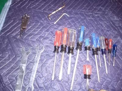 Husky tool bag with assorted tools - Thumbnail 3