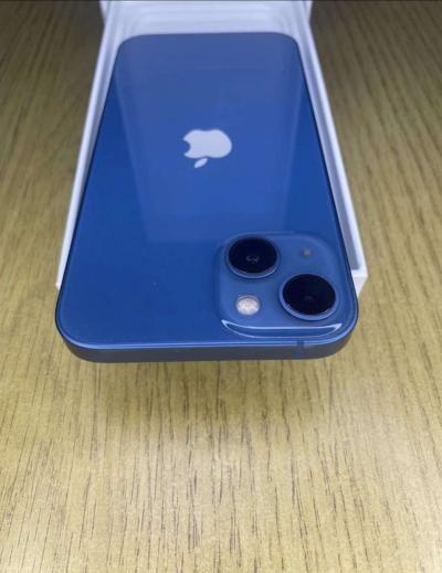 iPhone 13 - Thumbnail 5