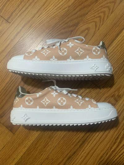 Women sneaker size 8 - Thumbnail 2