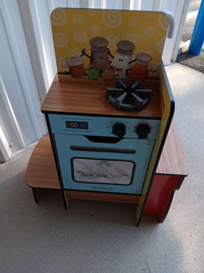 kid kraft kitchen play set good condition - Thumbnail 4