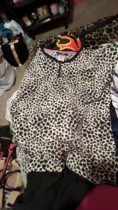 scrubs - Thumbnail 4