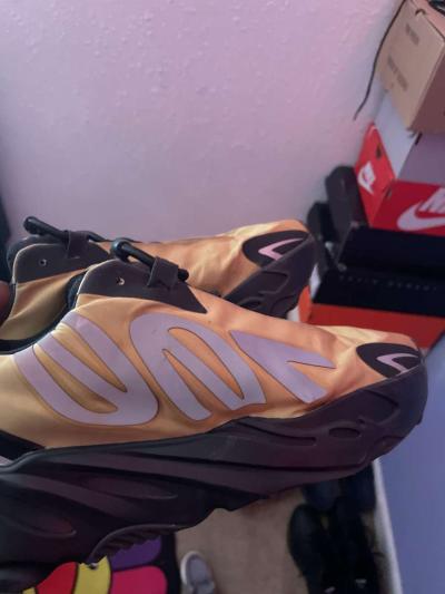 yezzy 700 honey comb