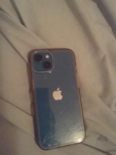 iPhone 13 - Thumbnail 2