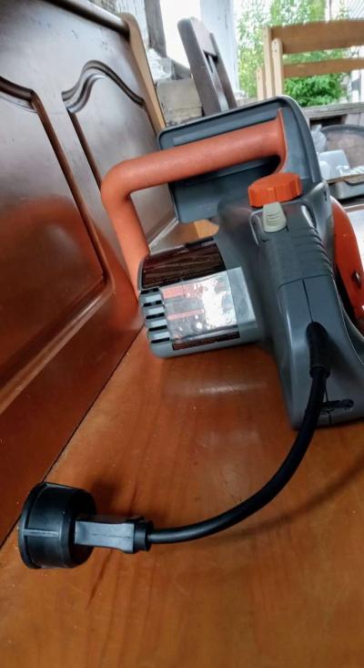 16in Remington electric chainsaw - Thumbnail 5