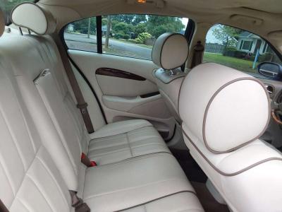 2007 SType Jaguar - Thumbnail 4