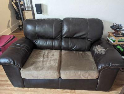 free couch - Cuddy, Pennsylvania