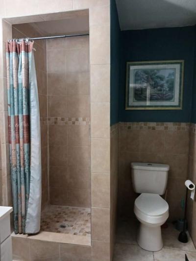 Room 200 weekly cuarto 200 a la semana - Thumbnail 3