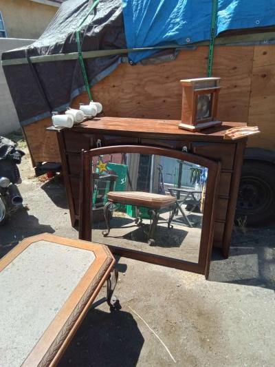 yard sell - Thumbnail 5