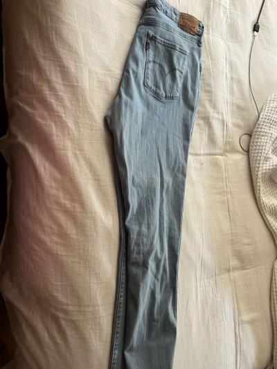 womens Levis - Bakersfield, California