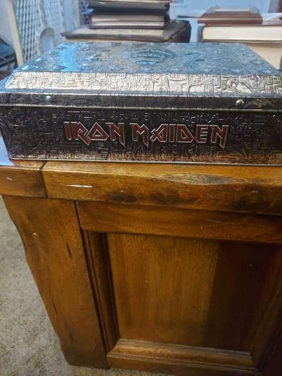 EDDIES ARCHIVE - Thumbnail 5