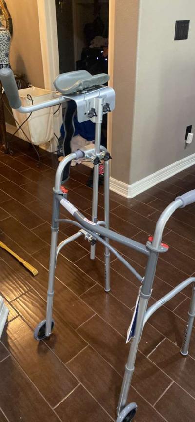 Walker with arm support - Thumbnail 2