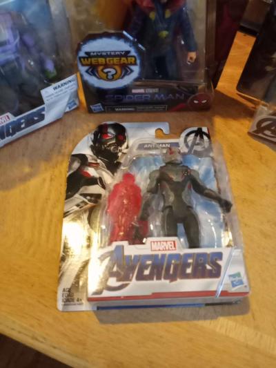 Marvel Lot Of 4 Unopened Figures - Thumbnail 2