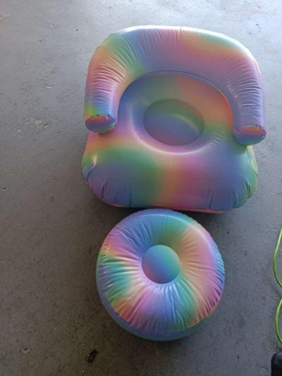 kids  inflatable chair and ottoman - Deltona, Florida