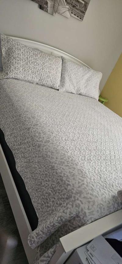 double size bed 2 nightstands dresser mirror - Thumbnail 2