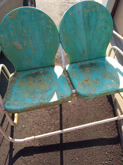 Vintage metal loveseat glider - Durham, North Carolina