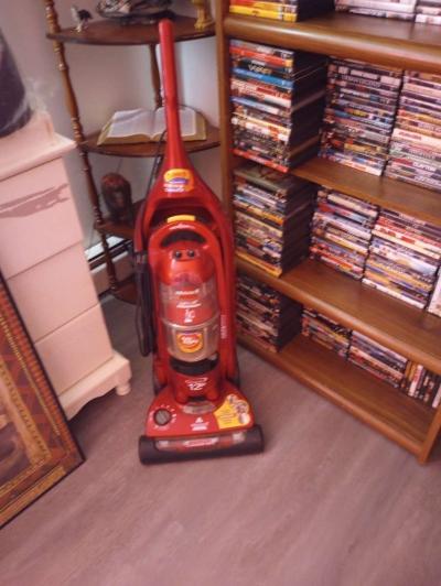 two bedroom apartment everything must go 2000 for everything - Thumbnail 3