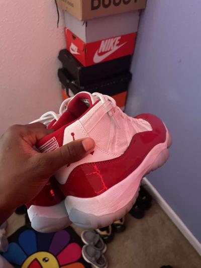 cherry 11 size 7 - Thumbnail 2