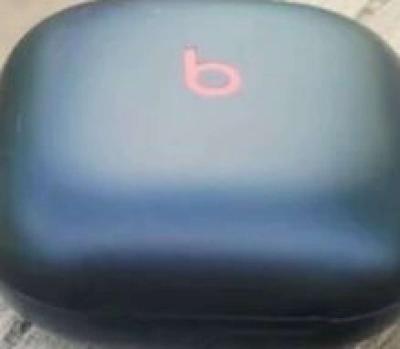 DrDre beats earphones - Thumbnail 2