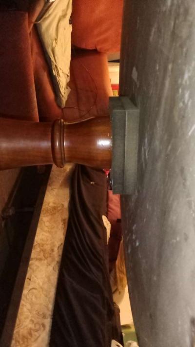 Round Kitchen Table - Thumbnail 5