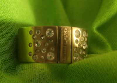 Micheal kors ring