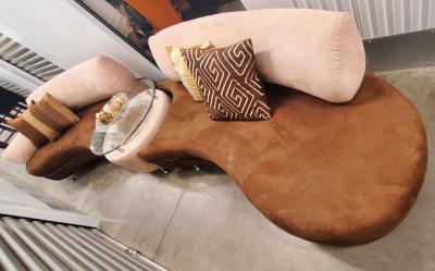 2 long curved sofas with matching table - Thumbnail 5