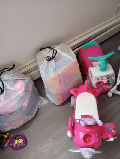 two bedroom apartments for sale everything must go 2000 for - Thumbnail 2