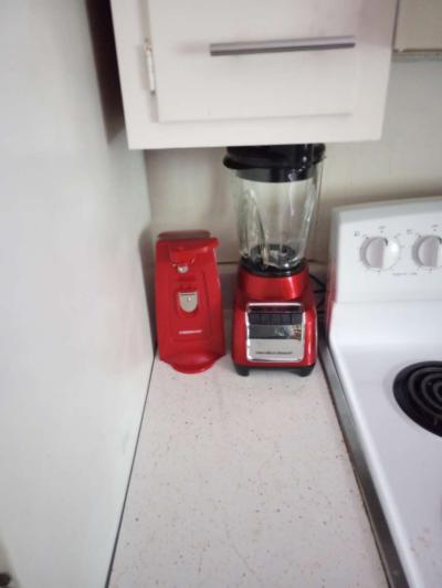 two bedroom apartment everything must go 2000 - Thumbnail 6