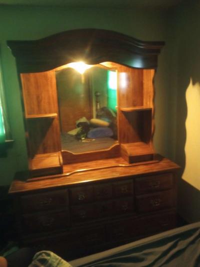 dresser - Thumbnail 2