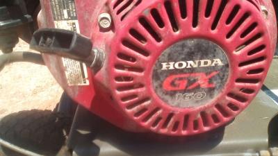 gas powered dual tanks compressor - Thumbnail 3