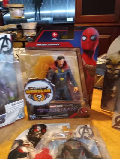 Marvel Lot Of 4 Unopened Figures - Thumbnail 4