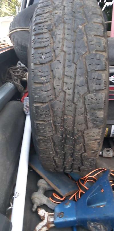 set of four tires - Thumbnail 3