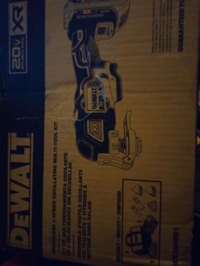 DeWalt brushless 3 speed oscillating multi tool kit
