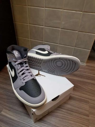 Jordan ones - Thumbnail 3