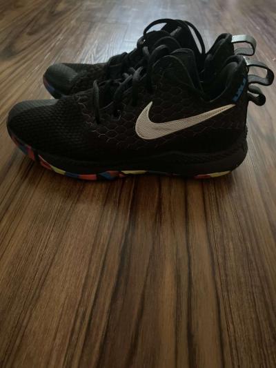 lebron witness 3s - Thumbnail 2