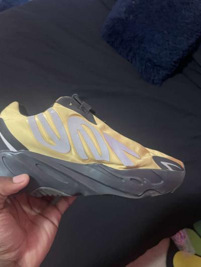 yezzy 700 honey comb - Thumbnail 2