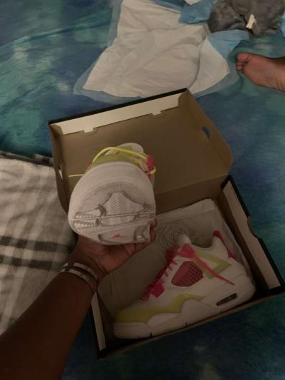 Jordans - Thumbnail 3