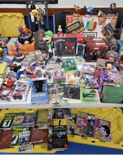 Toys sports cards Pokmon books tools dvd etc - Thumbnail 5