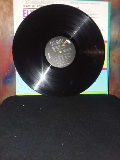 Elvis gold records volume three Vinyl record - Thumbnail 2