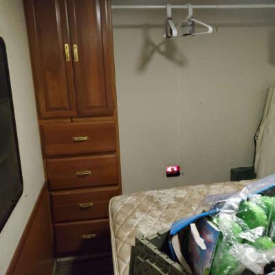 1997 Winnebago - Thumbnail 4