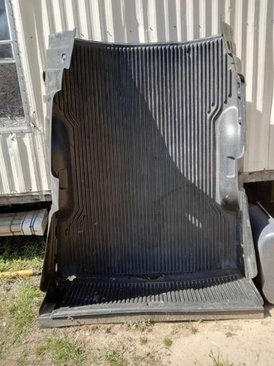 Ford and Chevy bedliners - Thumbnail 2