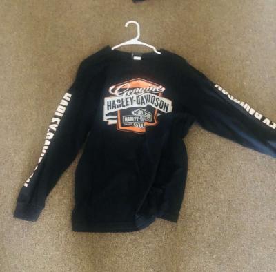 I am selling two Harley Davidson long sleeve - Thumbnail 2