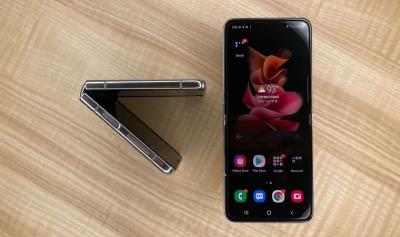 Samsung galaxy z3 flip 5g - Thumbnail 2