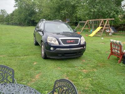 GMC Acadia - Thumbnail 3