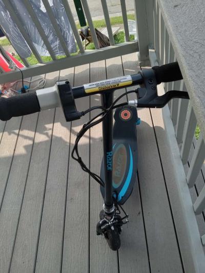 Electric Scooter - Thumbnail 2