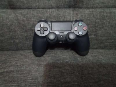 PS4 controllers - Thumbnail 2