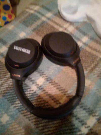 Bluetooth headphones - Thumbnail 3