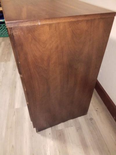 wooden dresser - Thumbnail 2